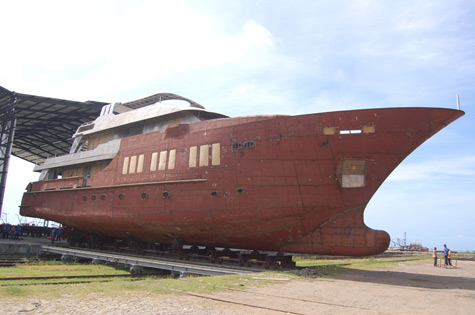 Veronika II: 135 Global Explorer Yachts