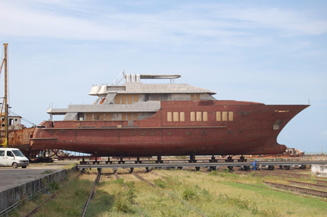 Veronika II: 135 Global Explorer Yachts