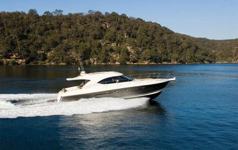 Riviera 5000 Sport Yacht