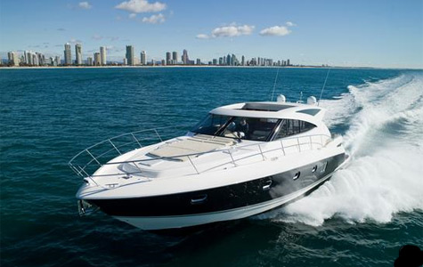 Riviera 5800 Sport Yacht