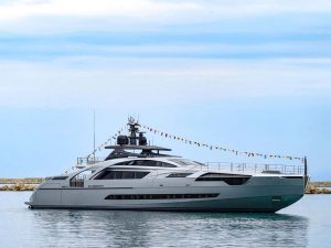 Pershing 140 Hull #3 Yacht